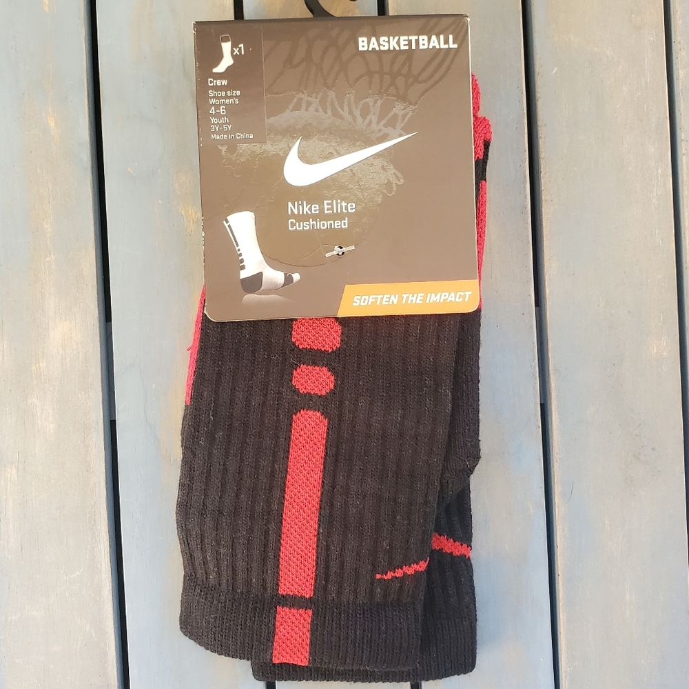 NIKE Elite Cushioned Basketball Socks Black/Red Size Small NWT